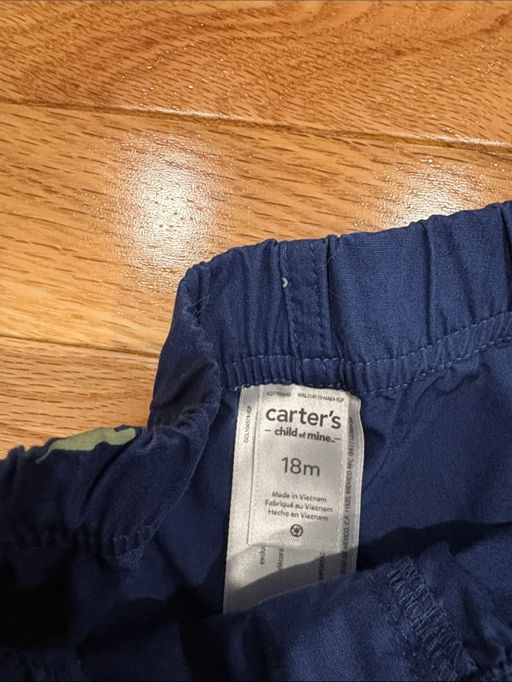 2 18 M carters shorts baby boy ( never worn)